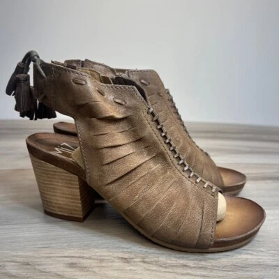 Sandália de couro Miz Mooz Maddie salto UE 38 EUA 7,5 - 8 blocos salto marrom zíper lateral - Imagem 1 de 4