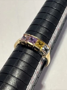Bague vintage Diamonique or jaune 10 carats taille princesse multicolore CZ taille 8 bracelet - Photo 1/7