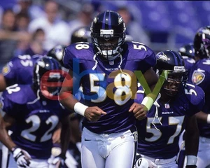 Peter Boulware Running on to the Field Baltimore Ravens 8x10 NFL Football Photo - Picture 1 of 1