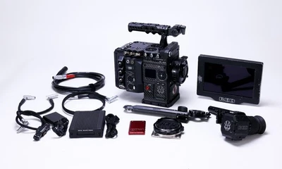 Paquete de cámara de cine Red Weapon fibra de carbono DSMC2 HELIO 8K S35 - KIT CARGADO Foto 1 de 4