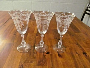 3 FOSTORIA RAMILLETE VIDRIO GRABADO 7 3/8" COPAS DE AGUA 1935 A 1959 CINTAS FLORAL - Imagen 1 de 5
