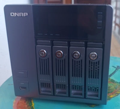 QNAP  Nas Server TS-419P 1,2GHz 512MB DDR II RAM 4xBay 3,5'' - Immagine 1 di 4