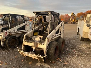 BOBCAT 742 SKIDSTEER - Picture 1 of 10