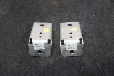 Juego de 2 soportes de parachoques delanteros 470807129A OEM Lamborghini Aventador 2015 Foto 1 de 3