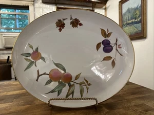 "Plato para servir porcelana con borde dorado Royal Worcester 1961 Evesham 15' x 12 1/2""" - Imagen 1 de 4