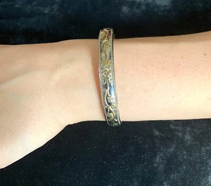 Western Style Bracelet with a Detailed Silver & Gold Finish Unisex - Picture 1 of 11
