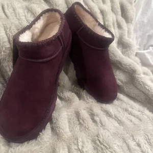 BEARPAW Women's Lana Crochet Suede Ankle Bootie Eggplant - Imagen 1 de 7