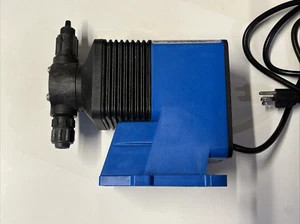 Pompa dosatrice elettronica Pulsatron modello LBS2XA-PTCJ-E49 - Foto 1 di 14