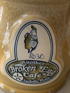 DENEEN POTTERY ANOTHER BROKEN EGG CAFE Sandestin, Florida KAFFEETASSE BECHER 2014 - Bild 1 von 6