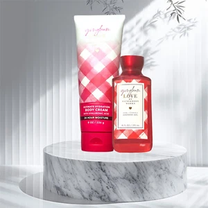 Bath & Body Works Gingham Love Crema Corpo + Gel Doccia Duo Set - Foto 1 di 11