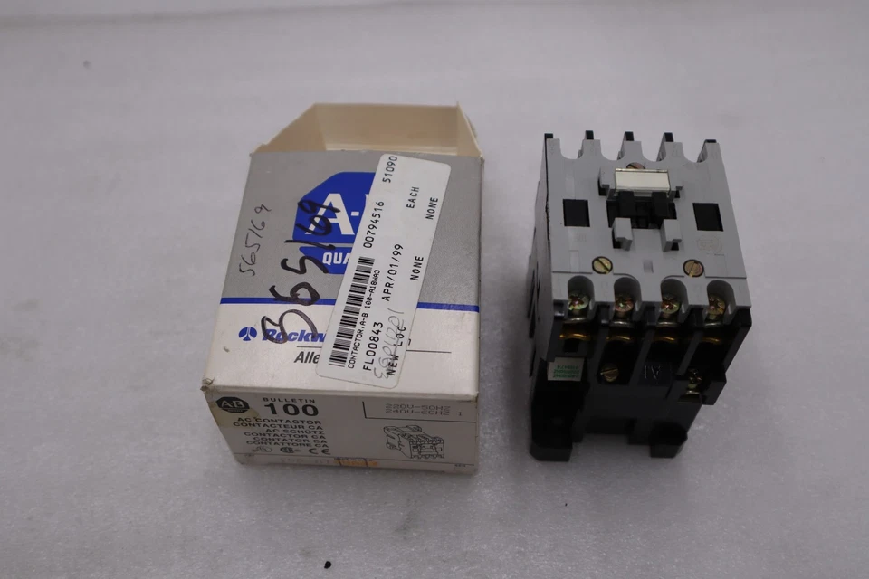NEW ALLEN BRADLEY 100-A18NA3 SERIES C CONTACTOR STOCK K2085CC - Image 1 of 4