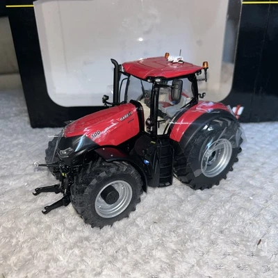 MarGe 1:32 (Universal Hobbies) Case IH Optum 300 CVX Drive Tractor - Image 1 of 4