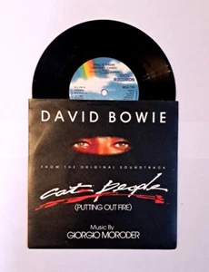 David Bowie Cat People / Paul's Theme Excellent 7" Vinyl Record MCA770 EX/M- - Picture 1 of 2