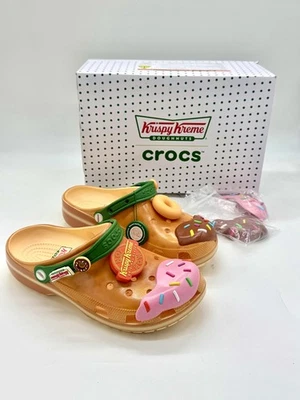 NUOVO CROCS Krispy Kreme Classic Zoccolo Golden Hour 211443-78Z Taglia UK Uomo 9 - Immagine 1 di 4