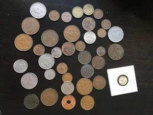 38 alte britische Königsfamilie Münzen: 1881 Kanada 1 Cent, 1947 Rhodesien 6 Pence - Bild 1 von 4