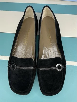 Mocasines para mujer Bruno Magli 6 1/2 de gamuza negra usados 1x con cordones de cuero Foto 1 de 4