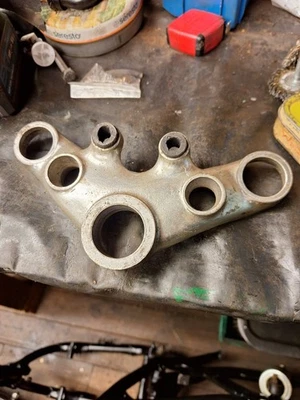 KAWASAKI H1 500 Triple TOP YOKE CLOCKS FORKS MOUNT BRACKET KH500 Mach III - Image 1 of 2