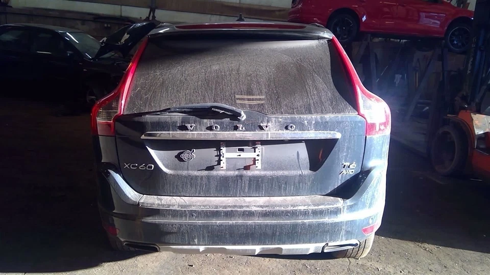 (LOCAL PICKUP ONLY) Passenger Right Rear Side Door XC60 Fits 09-13 VOLVO 60 SERI - Image 1 of 4