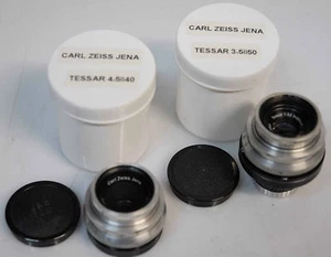 2 OBJECTIFS " CARL ZEISS " - JENA F 40 mm ..1:4.5 + F 50mm..1:3.5 -EXAKTA / "C" - Foto 1 di 1