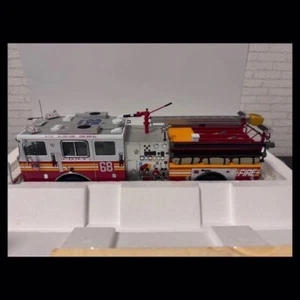 CODE3 FDNY ENGINE CO New York Fire Fire Truck No68 Diecast Scale 1/32 New - Picture 1 of 7