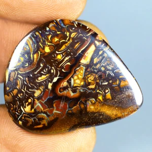 29.01 ct Supreme Cabochon (31 x 26 mm) Multi Australian Koroit Boulder Opal - Picture 1 of 2