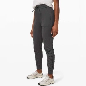 Jogger Lululemon Beyond The Studio en gris grafito talla 4 - Imagen 1 de 12