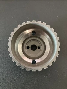 60534328 Alfa Romeo Milano/75 and GTv6 Drive Belt Alternator Pulley 28 Teeth NOS - Picture 1 of 5