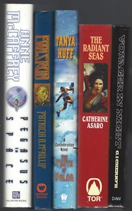 RADIANT SEAS Asaro FOOL'S RUN McKillip PEGASUS FLIGHT McCaffrey TRUTH VALOR Huff - Picture 1 of 6