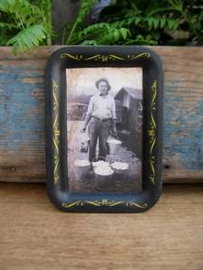 Antique Tin Toleware Tip Tray Old Photo Print Gathering Eggs Free Shipping - Picture 1 of 7