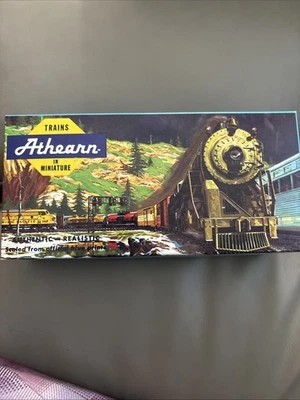 HO Scale Athearn, 40' Box Car,  D&RGW Rio Grande, Silver, Orange #67538- 1930-3 - Image 1 of 3