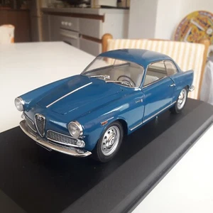 MODELLINO DELLA ALFA ROMEO GIULIETTA SPRINT 1962 SCALA 1/18 DE LA MINI MINIERA - Foto 1 di 5