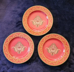 Raymond Waites Ancient Kingdom 8" Teller Salat/Dessert (3) Rot & Gold Wappen EUC - Bild 1 von 5