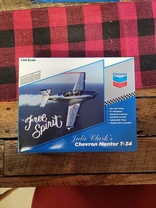 Avión diecast Julie Clark's Chevron Mentor Beechcraft T-34 Free Spirit - Imagen 1 de 3