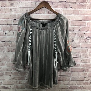 Ali Miles Top Women 1X Gray Embroidered Peasant 3/4 Sleeve Raw Hem Cottage FLAW - Picture 1 of 20