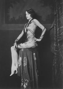 Ziegfeld Follies - Flapper Girl - 8 x 10 PUBLICITY PHOTO Vintage 1920s glamour - Picture 1 of 1