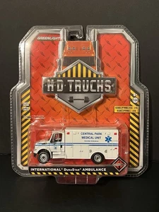 Greenlight HD TRUCKS International DuraStar Ambulance CENTRAL PARK New York '15 - Picture 1 of 4