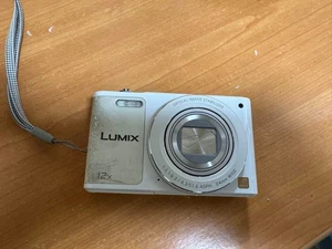 Cámara digital compacta Panasonic LUMIX DMC-SZ10 negra zoom óptico 12x - Imagen 1 de 9