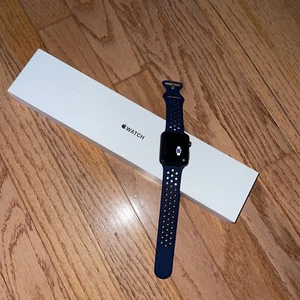 Apple Watch Series 1 42mm Space Gray With Box - Barely Worn - Picture 1 of 10
