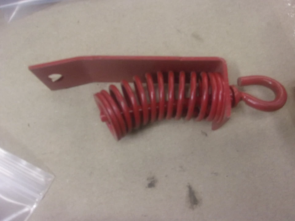 OEM SNAPPER 7057445 MONTAJE DE RESORTE OVERTRAVEL Foto 1 de 1