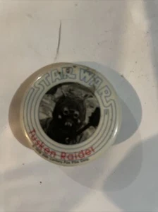 Tusken Raider Star Wars Fanclub  Pinback - Picture 1 of 2