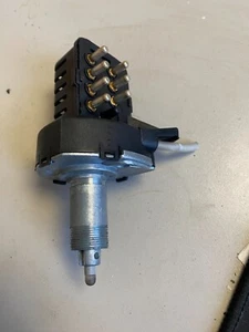 Regulador ventilador calefacción mercedes-benz w124 300ce-24v 1248202210 - Imagen 1 de 3