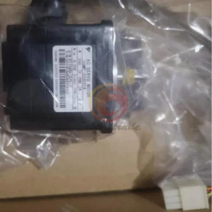 One NUOVO SERVOMOTORE AC YASKAWA SGMP-01B314 - Foto 1 di 2