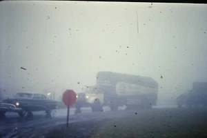 #18 35mm slide - Vintage - Collectibles - Photo - foggy car truck road sign - Picture 1 of 1