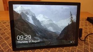 Microsoft Surface Pro 4 Core I5-6300U Tablet,  crack across screen - Picture 1 of 8
