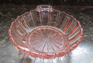 ANCHOR HOCKING PINK DEPRESSION GLASS FORTUNE 4-1/2" ONE HANDLED BOWL - Picture 1 of 4