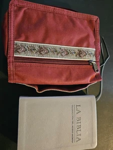 HOLY BIBLE w/ References, Index, Illustrated, Silver SPANISH, 5X7", w/ Tote Case - Picture 1 of 22