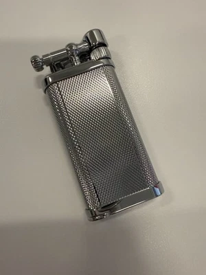 IM Corona Old Boy Encendedor de Pipa Cromo Cebada 64-3211 Nuevo en Caja Foto 1 de 4