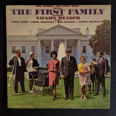 Vinyl  1962 The First Family JFK Kennedy family parody Foto 1 de 4