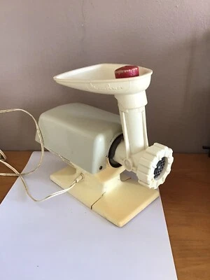 ANCIEN appareil MOULINEX type hachoir - Photo 1/4