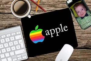 Tappetino Mouse Pad Vintage Nero Apple Retro Mac Casa Ufficio Spedizione Gratuita - Foto 1 di 1